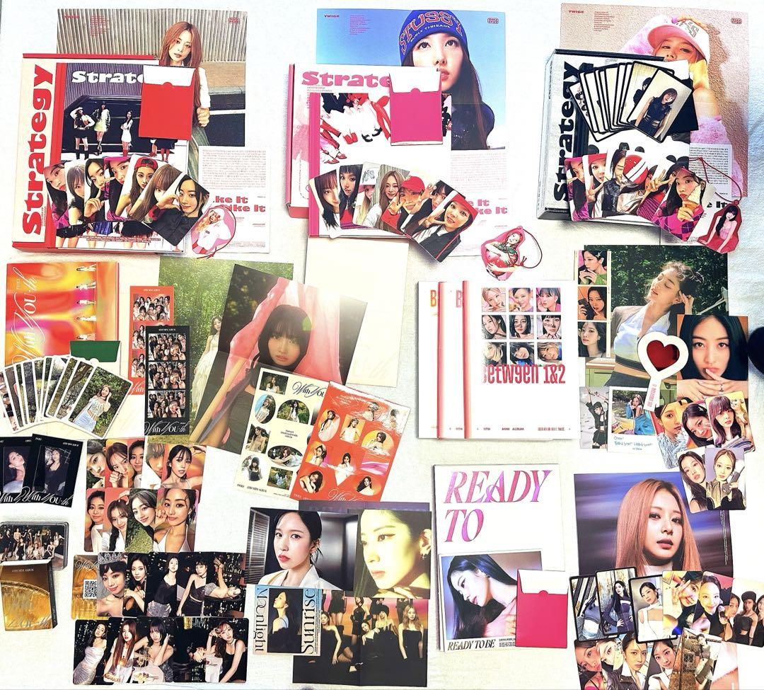 

[USED] TWICE bulk sale trading card poster