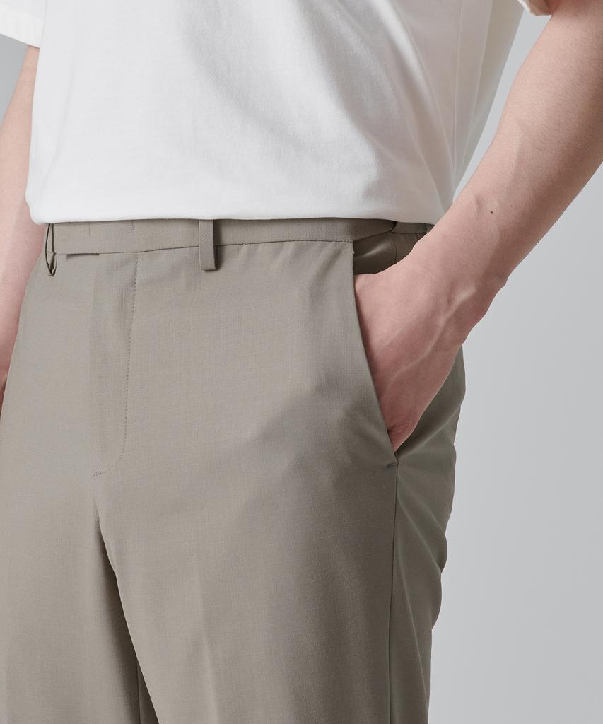 MUSINSA STANDARD Summer Wool Relaxed Tapered Hidden Banding Crop Slacks [Light Beige]