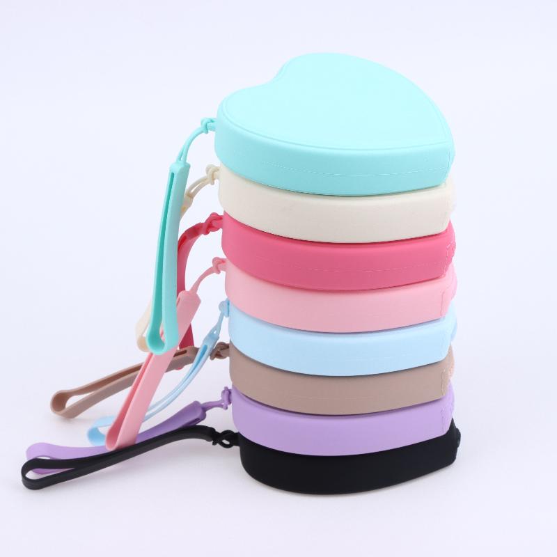 Portable Silicone Coin Purse Waterproof Heart-Shaped Small Wrist Wallet Solid Color Zipper Travel Sundries Storage Bag