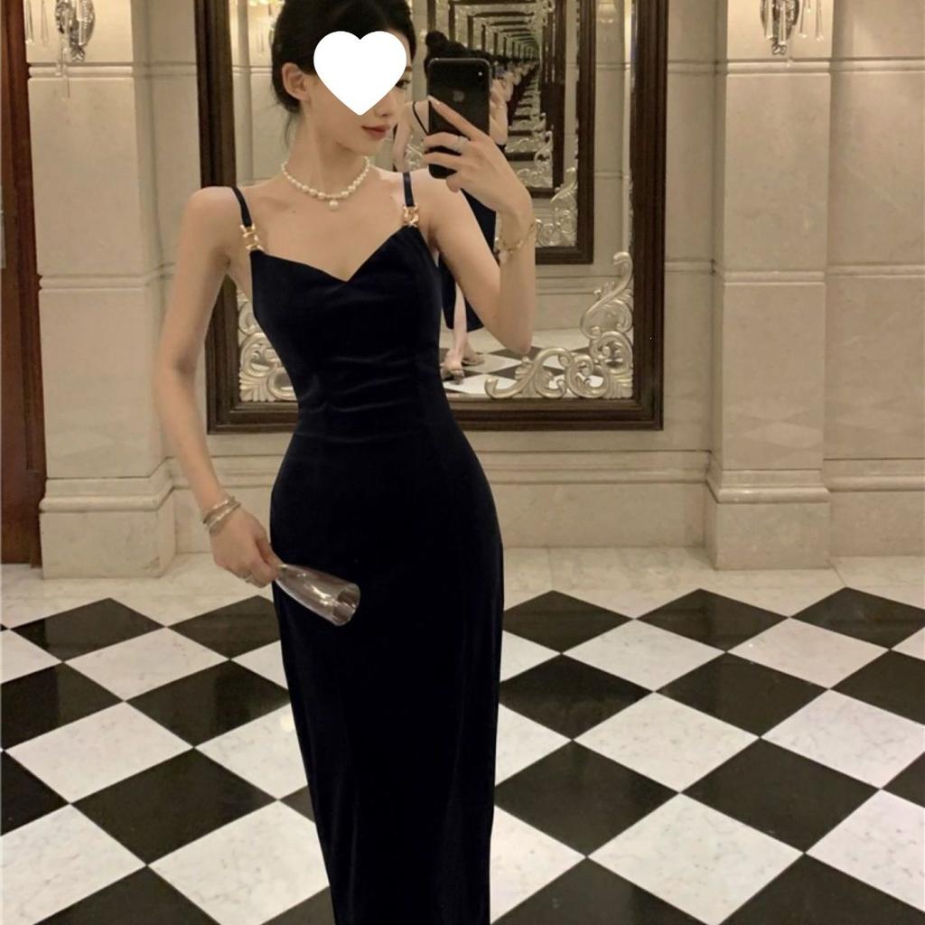 Velvet inner suspender dress women's autumn and winter French retro high-end feeling thin slim bottom hip skirt