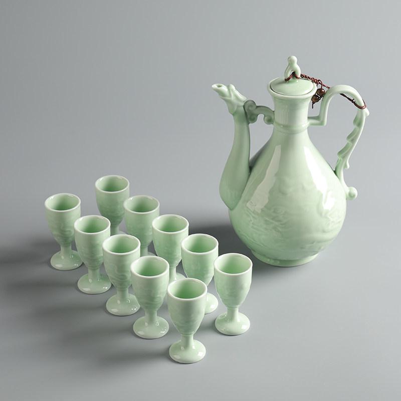 Antique-Style Celadon Ceramic Wine Set: Chinese Decanter, High-Footed Baijiu Cups