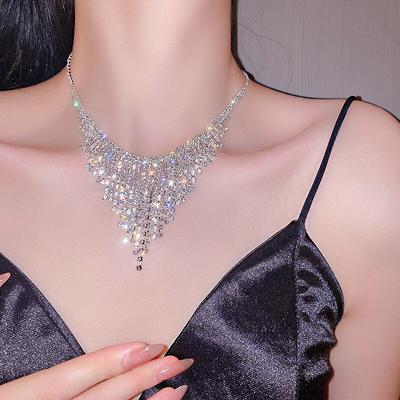 Collier Sexy à Franges en Cristal pour Femmes Chaîne Géométrique Brillante à Strass Collier Ras-du-cou pour Robe Boîte de Nuit Danse Jazz Bijoux
