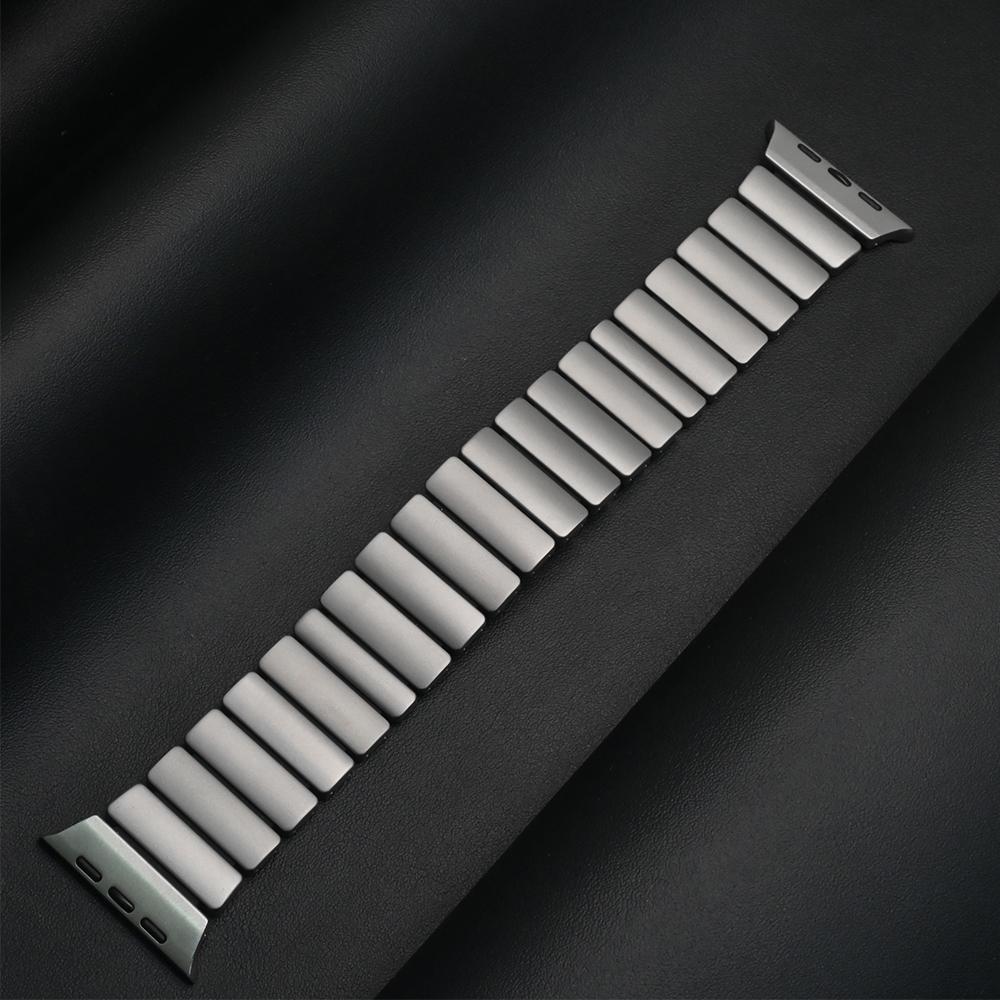 Men Titanium Rubber Strap for Apple Watch Ultra 3 49mm Series 11 10 46mm Luxury Wrist Band for Iwatch 9 8 7 45mm 6 5 4 SE 3 44mm