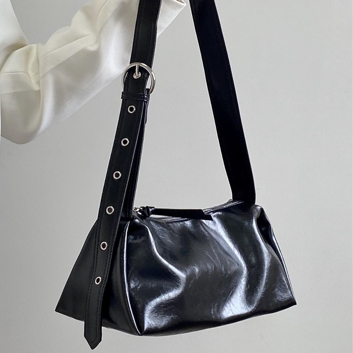 Нишевый дизайн новая женская сумка Spice Girl широкий плечевой ремень повседневная высококачественная текстура сумка на одно плечо подмышку сумка-мессенджер локомотив чёрный