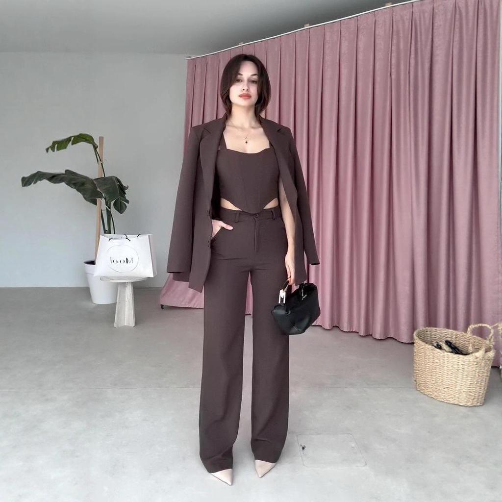 2025 Autumn Women's European and American Commuting Camisole Top, Long Sleeve Suit Jacket, and Straight Leg Pants Set