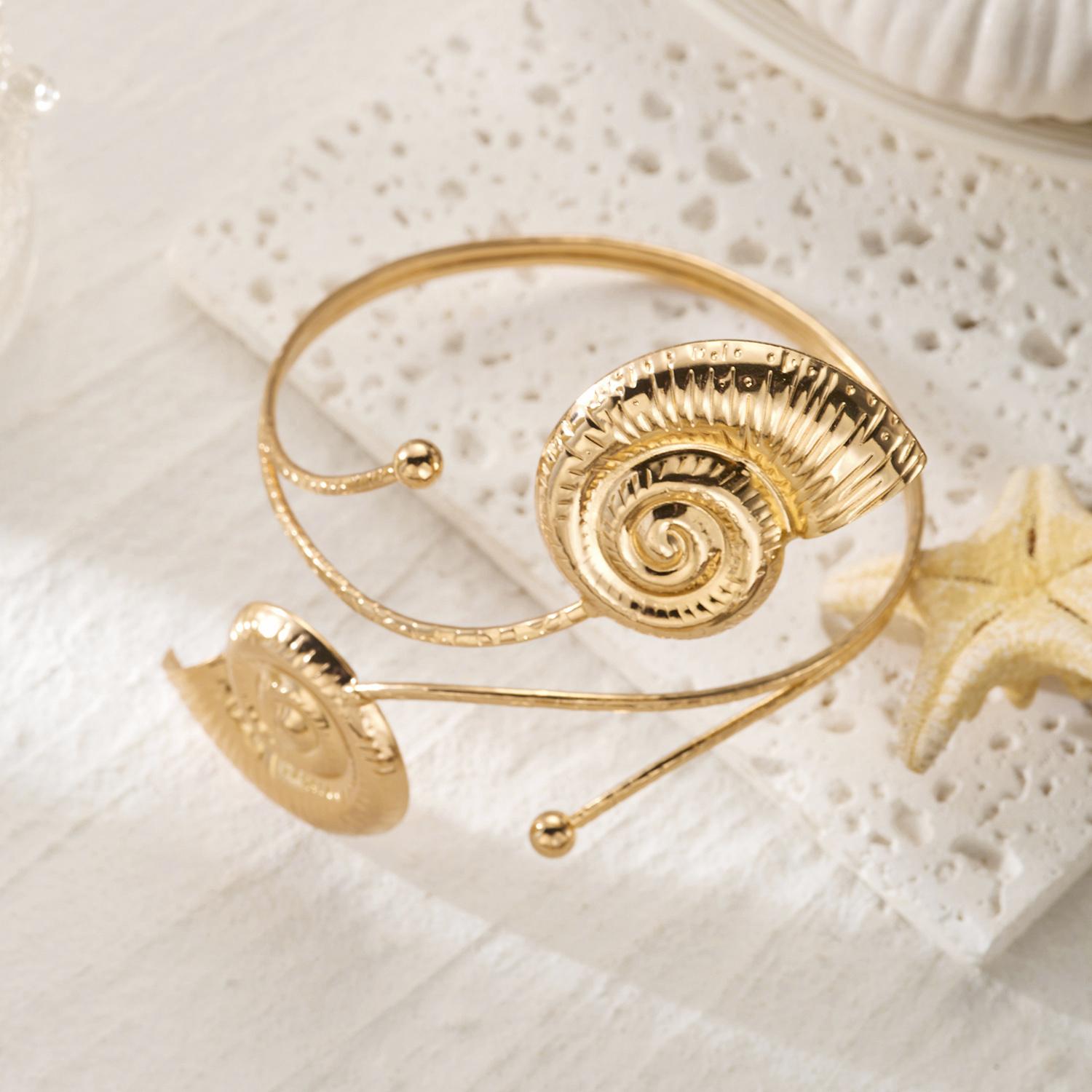 

Vintage Conch Gold Plated Adjustable Bracelet for Women Minimalist Conch Cuff Arm Upper Bangle Summer Ocean Jewelry Gift