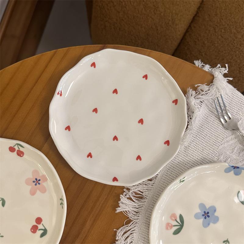 Korean-style InS-style Small Flower-shaped Irregular Hand-molded Ceramic Plates and Pastry Plates