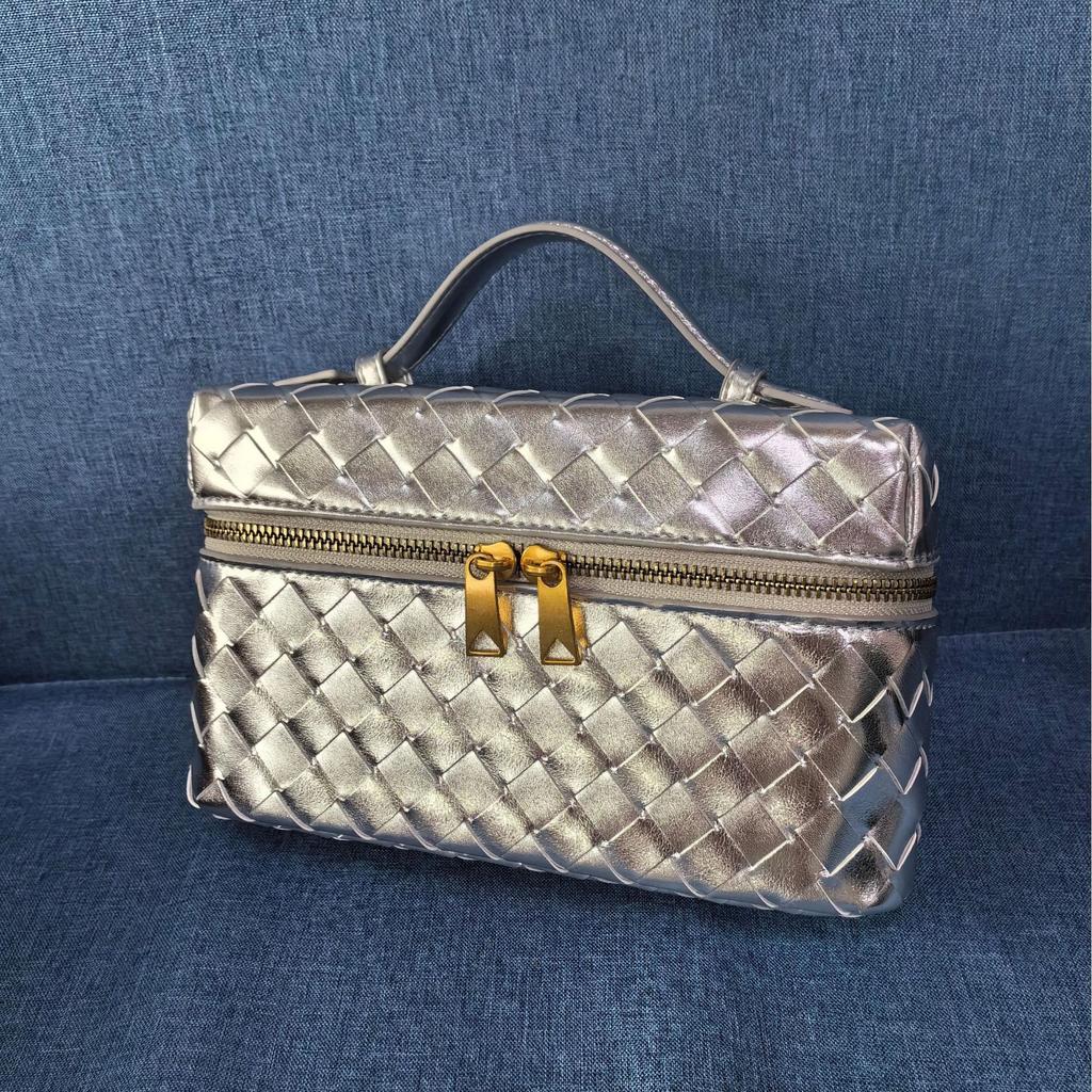 Box Cosmetic Bag Lunch Box Bag Shoulder Crossbody 23cm Hand-woven Portable Small Square Bag Factory Wholesale