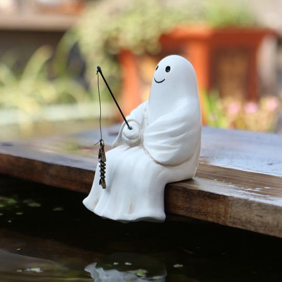 Halloween Sculpture Synthetic Resin Skeleton Fisherman Statue Mini Ghost Fishing Pond Garden Decoration