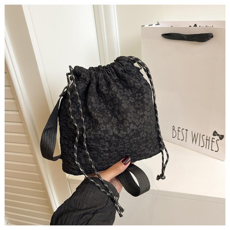 

New handbag lazy wind one shoulder oblique bucket bag women s leisure summer floral small square bag чёрный