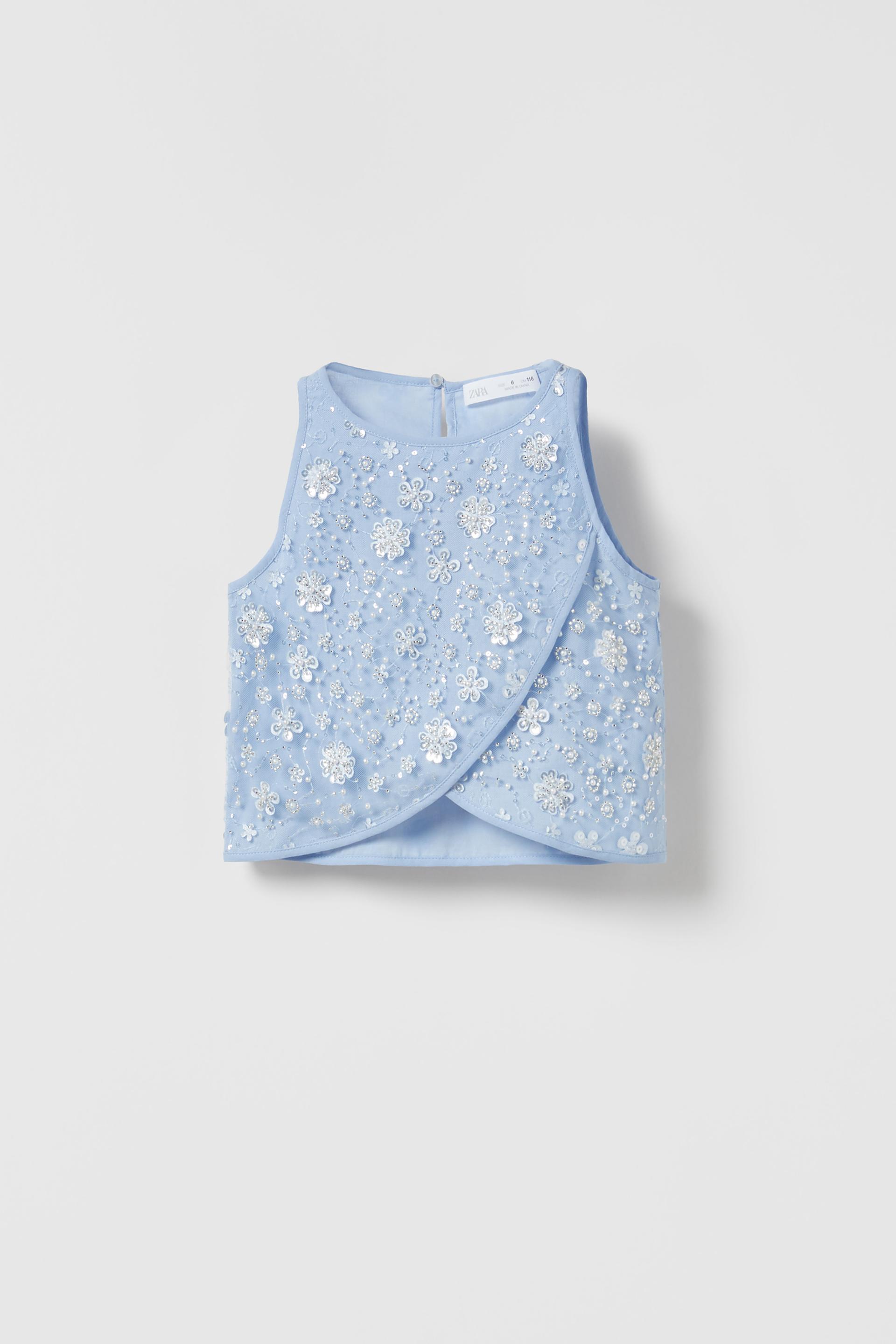 

ТОП-КРОССОВЕР С АППЛИКАЦИЯМИ