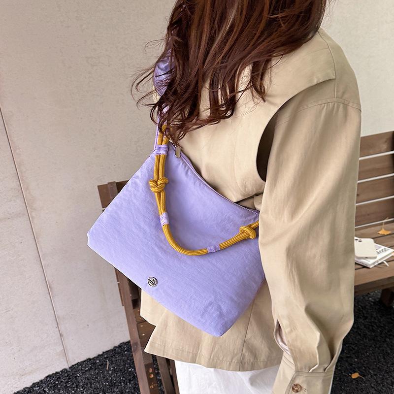 Ultra-light Casual Travel Bag Women's Casual Versatile Nylon Bag Sports Style Shoulder Storage Messenger Bag