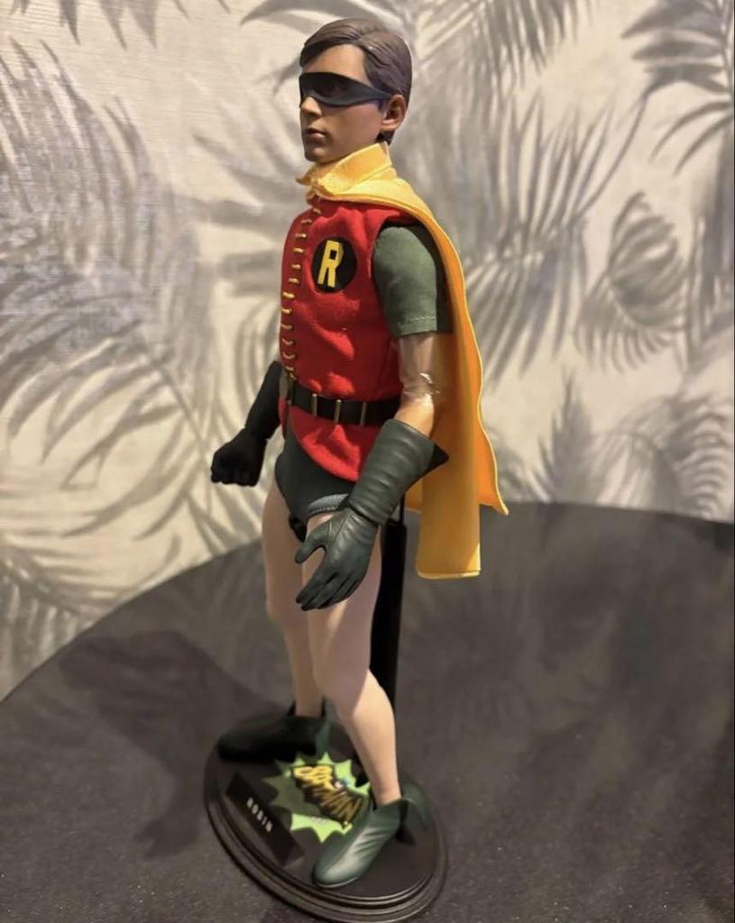 [USED] Hot Toys "Batman Original Movie" 1966 Robin 1/6