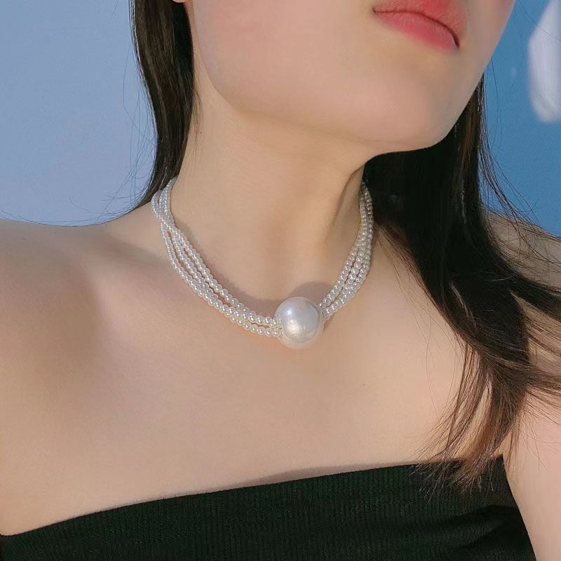 Old Money Aesthetic Multi-Strand Glass Pearl Necklace Oversized Pearls Collarbone Chain Minimalist Layering Jewelry