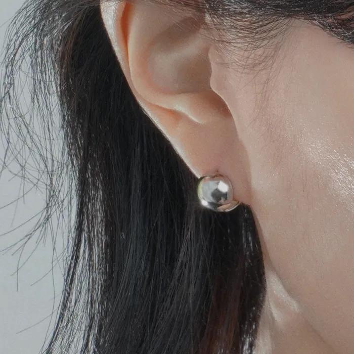 10 BALL E Earring