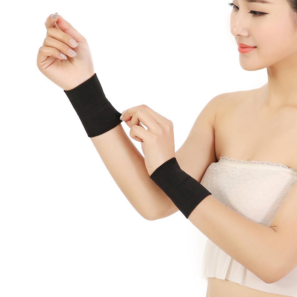Spor, Burkulma, Tendon Kılıfı İltihabı ve Yara İzi Koruması için Nefes Alabilen Elastik Bilek Destek Eldivenleri.