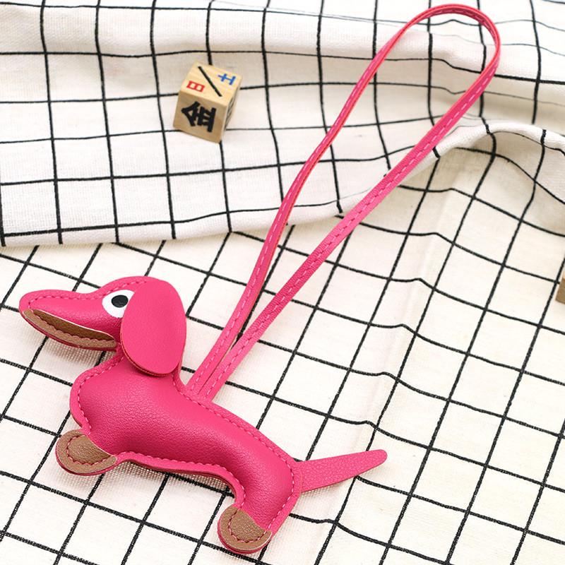 Dackel-Lederanhänger: Süßer Welpen-Schlüsselanhänger und Auto-Ornament für Paare.