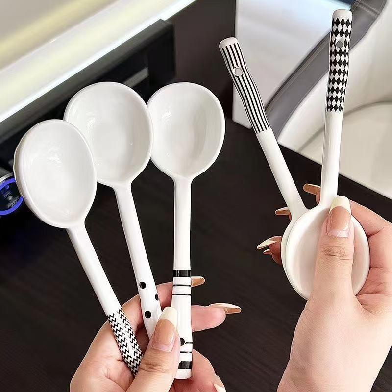 Černobílá Klasická Lžíce Roztomilá Dlouhá Rukojeť Krémový Design Polévková Dezertní Kávová Míchací Lžíce