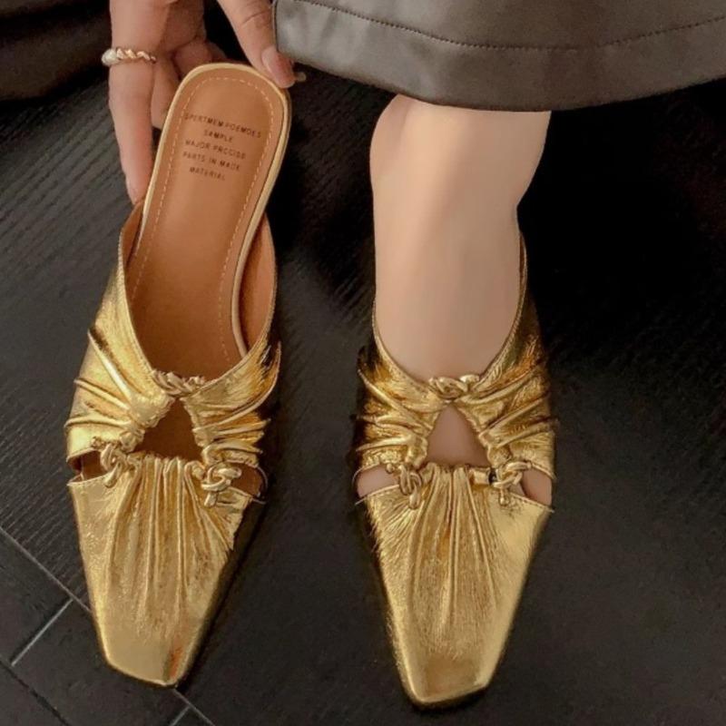 Design di nicchia francese testa quadrata vuota pieghevole a metà trascinamento fibbia metallica testa della borsa pantofole indossare pantofole estive fresche da donna