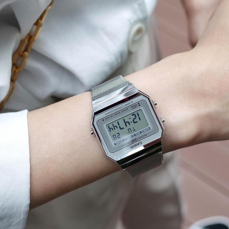 Casio Youth Series Metal Square Retro Fashion Minimalist Classic Square Quartz Movement Stainless Steel Strap Unisex Watches White A700WM-7A