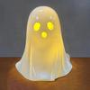 Pryskyřičná svítící dekorace duch pro Halloween Malá bílá figurka ducha Roztomilá svítící soška ducha pro domácí stolní patrovou podnosovou dekoraci