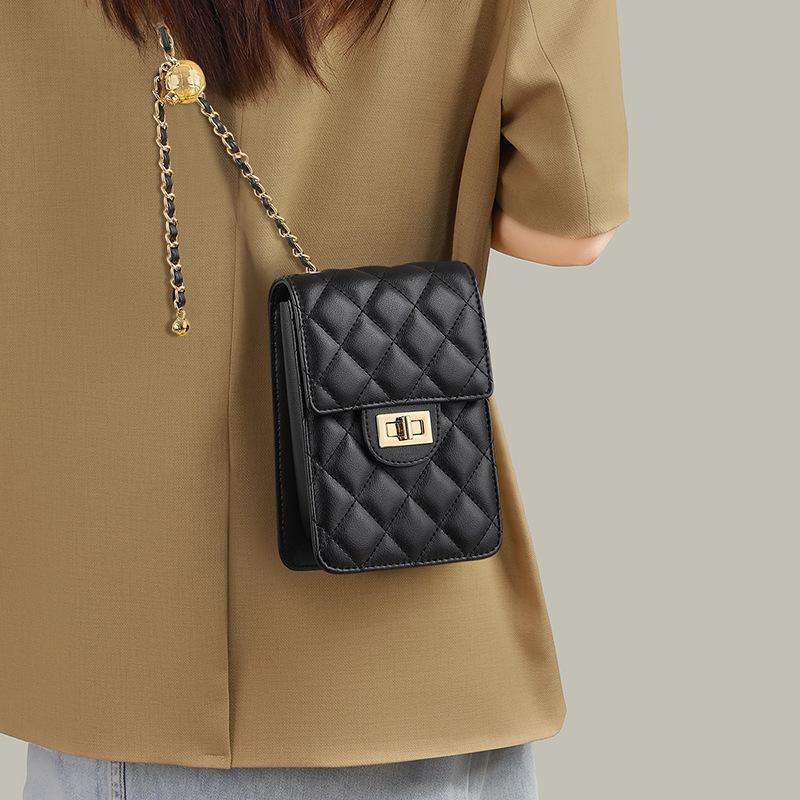 Mobile phone bag women's new autumn and winter leather women's bag small bag diamond premium chain messenger bag