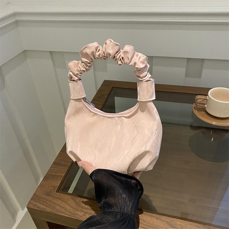 Elegant Wrinkled Cloud Handbag With Zip Opening For Daily Use Fashion Women