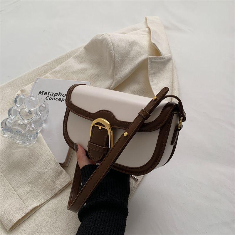 

High-end niche design single shoulder underarm retro small square bag women s winter new fashion messenger bag белый