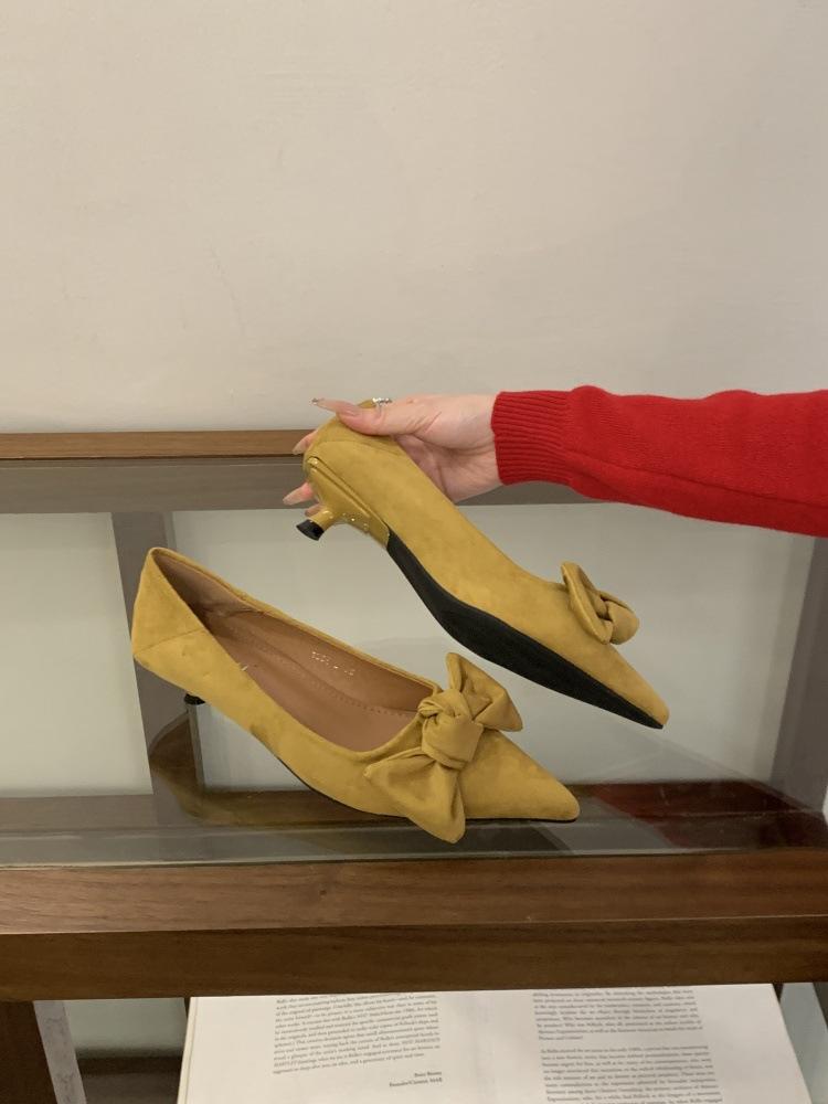 

Фея стиль 2025 осень новая корейская версия нишевый тонкий каблук мелкий вырез бант мода острый носок темперамент одинарная туфля женщина 39