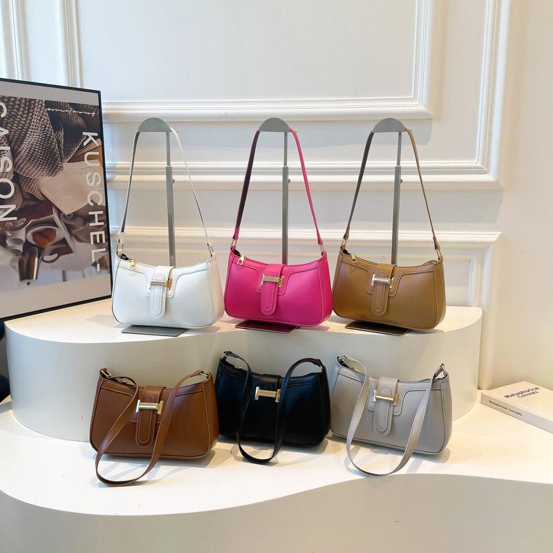 Retro Korean Chic Women's Shoulder Crossbody Bag - Textured, Stylish, High-Value, and Casual.