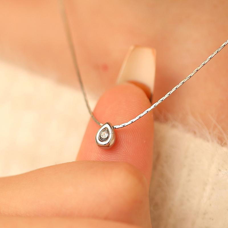 

Simple Copper Inlaid Zircon Water Drop Pendant Necklace for Women Exquisite Y-Shaped Long Tassel Clavicle Chain Dating Zircon