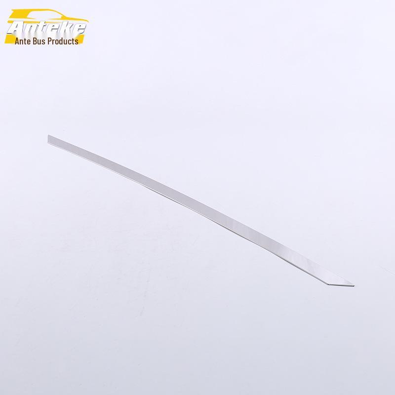 Lingpai Rear Bumper Trim: Anti-Scratch Collision Cover with Decorative Strip.