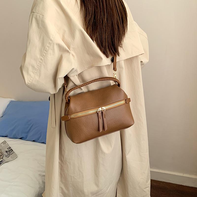 Handbag - High-end, Fashionable, Commuter Bag with A Relaxed Feel, Single-shoulder Crossbody Bag