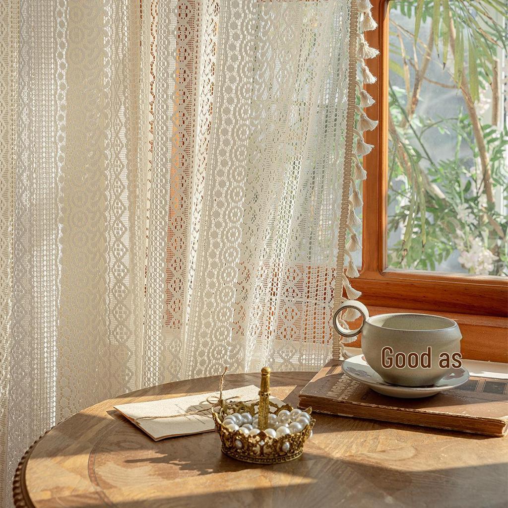 Nowa koronkowa zasłona z tunelem na karnisz z kwiatowym wzorem na obramowaniu