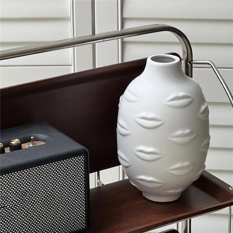 AS60-Artistic Face Lip Potted Plants White Pottery Vase Dry Flower Insert Artist Residence Decorative Ornaments