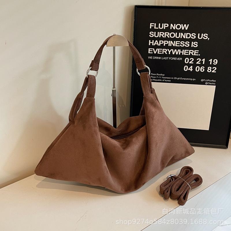 

Suede single shoulder armpit bag retro autumn and winter explosion small bag bag matte leather high-end oblique span bag casual dumplings