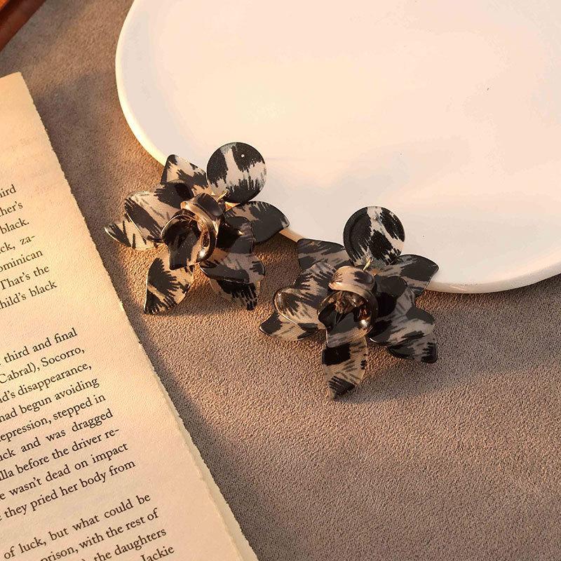 Leopard Print Flower Earrings, High Sense Retro Exaggerated Temperament Earrings, Fashionable Versatile Color Printing Earrings