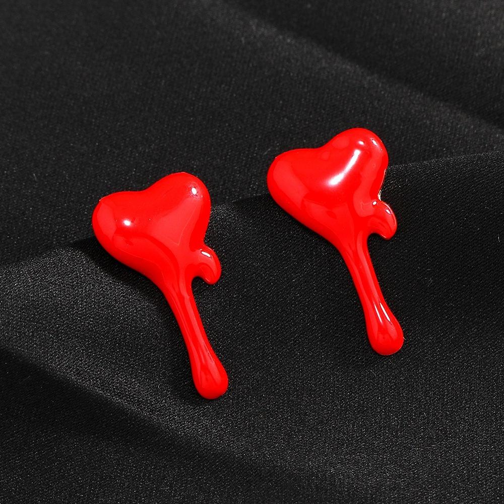 

Стильные и простые серьги-гвоздики в форме красного глазурованного сердца, темные креативные украшения красный