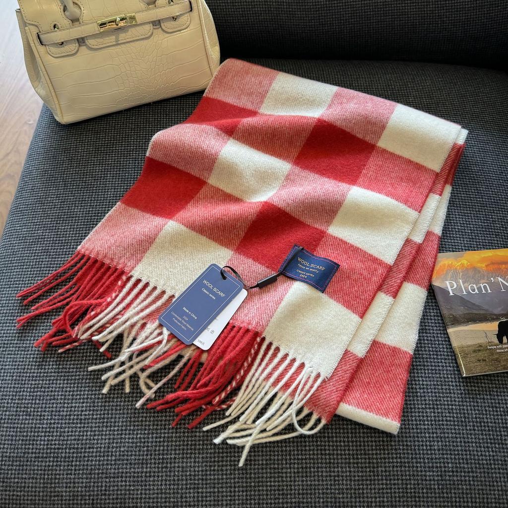 New Wool Blended Scarf Exquisite British Versatile Plaid Scarf for Couples Warm and Thickened Tassel Shawl