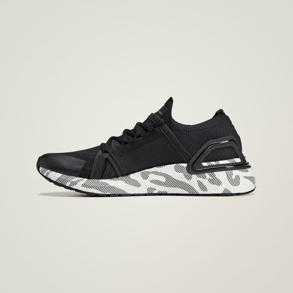 adidas by Stella McCartney Ultraboost DNA IH0087 Women's by Stella McCartney Sneakers Core Black / Core Black / Core Black