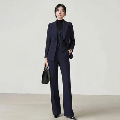 Abiti e completi – Tailleur