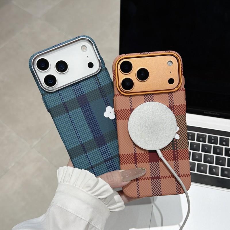 Carbon Fiber Texture Phone Case IPhone 15 16 17 Pro Max Full Body Matte Shockproof Cover With Magnetic Anti-Fingerprint