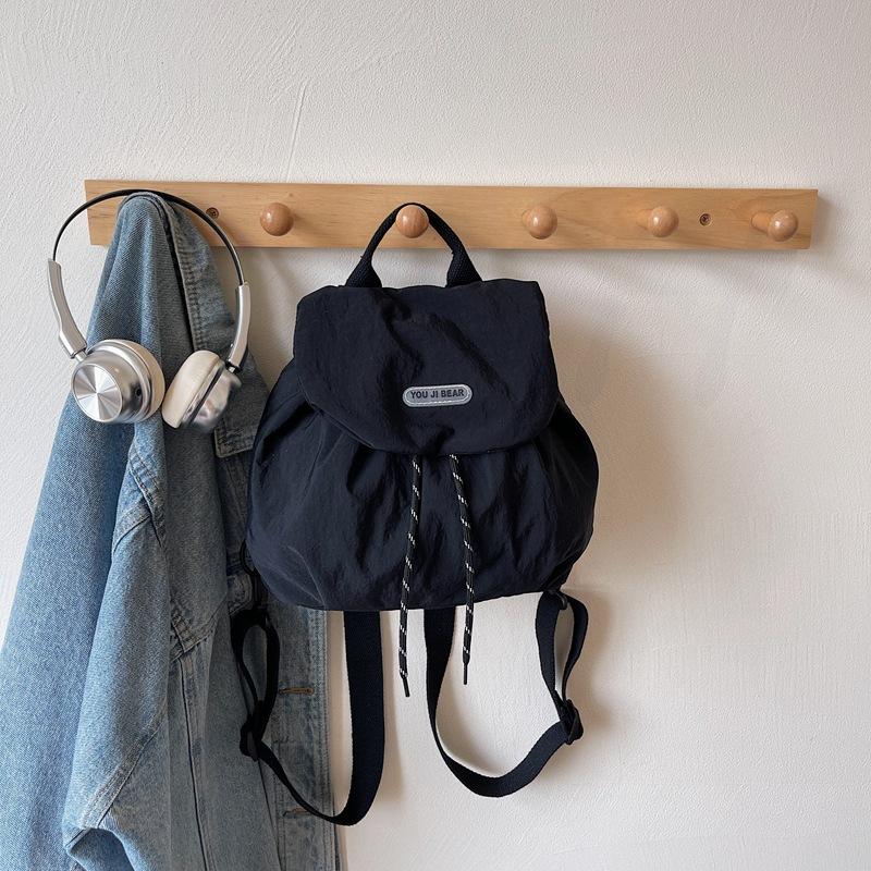 Lightweight Travel Backpack Women's New Fashion Casual Versatile Large-capacity College Student Handbag