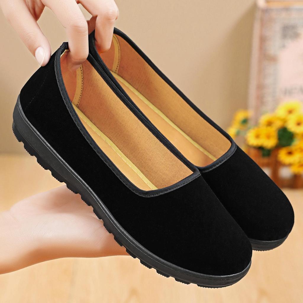 Women's Spring Soft Sole Non-slip Black Cloth Shoes for Middle-aged and Elderly – Classic Etiquette Style