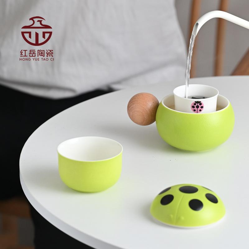 Travel Portable Express Cup Outdoor Double Tea Travel Tea Set Ceramic Travel Couple Tea Cup One Person Tea Maker