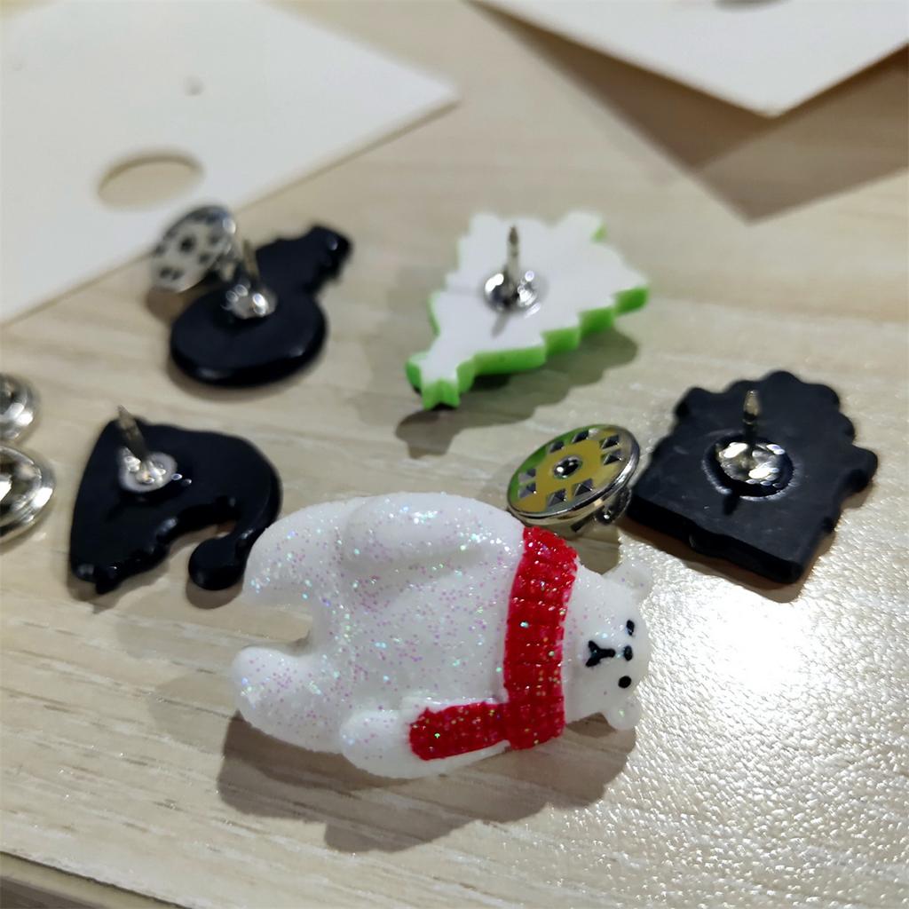 3/4pcs/set Christmas Badge Brooches Exquisite Santa Claus Tree Bell Elk Snowflake Enamel Brooch Pins For Women Men New Year Gift