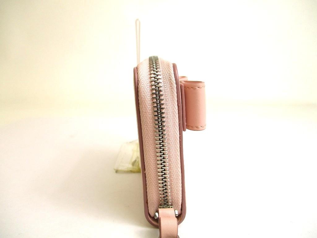 Authentic Salvatore Ferragamo Vala Light Pink Leather Bifold Wallet #a783  Refurbished