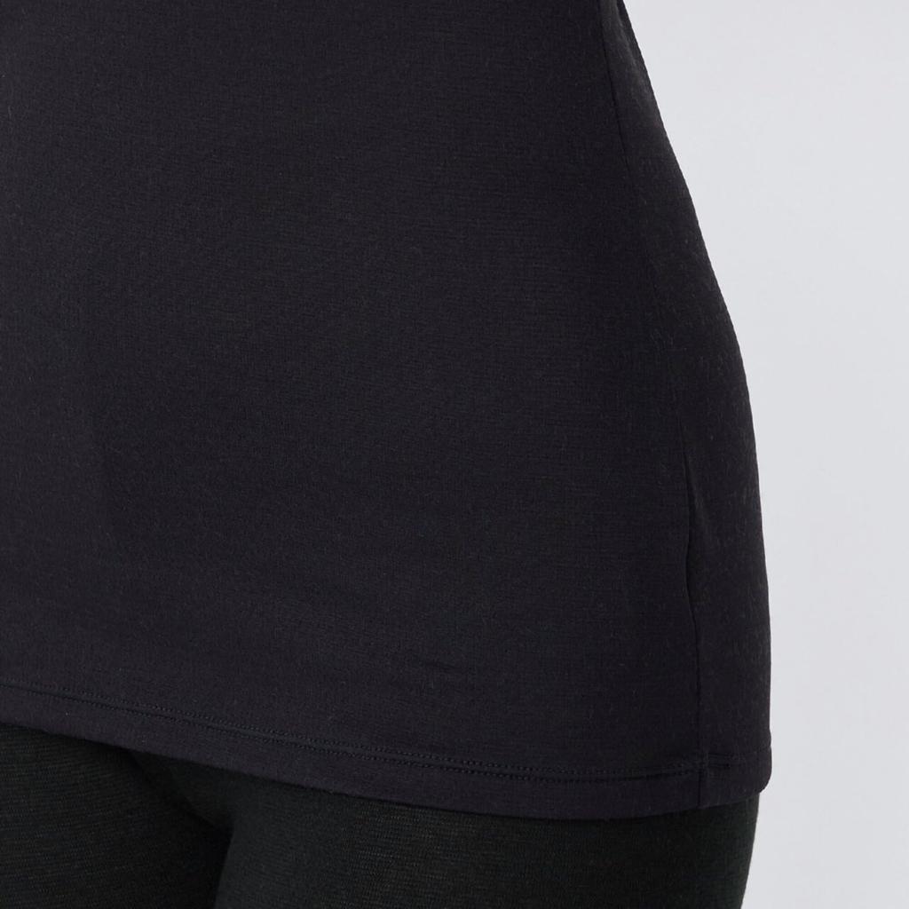 Mizuno Breath Thermo Premium Hot Round Neck Short Sleeve for Daily Lightweight Women's Inner, Heat-Generating Material, Shirt, Black, C2JAC813, Use,