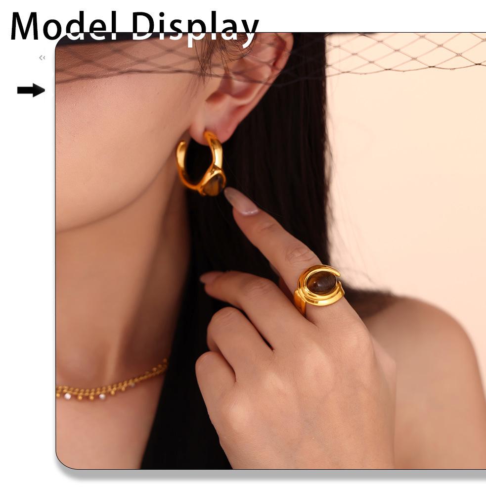 Retro Europäische & Amerikanische C-förmige Tigeraugenstein-Ohrringe mit Edelstahlring, PVD-beschichteter Schmuck.