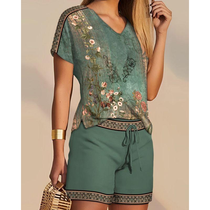 

V-neck Top + Shorts Casual Two-Piece SETV Collar Top + Shorts Casual Two-Piece Suit Green S(S)